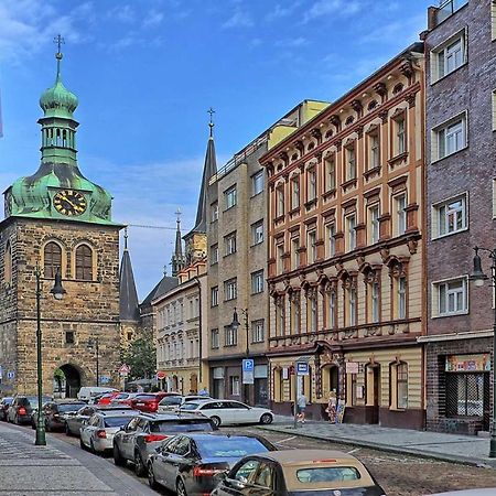 Peter'S Tower Apartments Prague Exterior photo