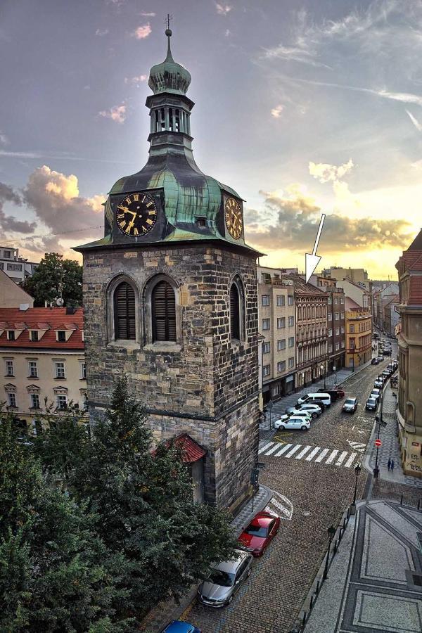 Peter'S Tower Apartments Prague Exterior photo