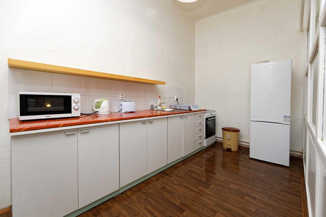 Peter'S Tower Apartments Prague Exterior photo